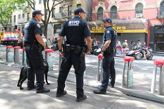世界のニュースから 第1号 言葉の壁に奮闘するある警察官の活動 一般社団法人 通訳品質評議会 Council For Interpreter S Quality And Competence